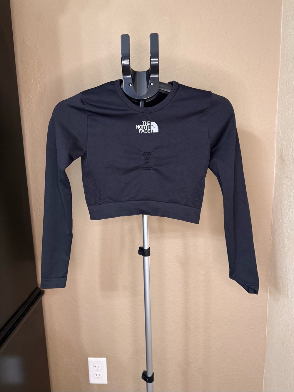 The North Face Women's Black Long Sleeve Cropped Performance Top